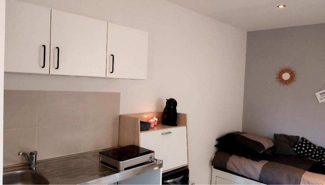 Studio Prive Attenant Villa Piscine Marseilles Exterior foto